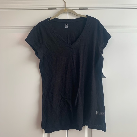 a.n.a Tops - 2/$20 or 3/$25 Black Tee NWT Sz S